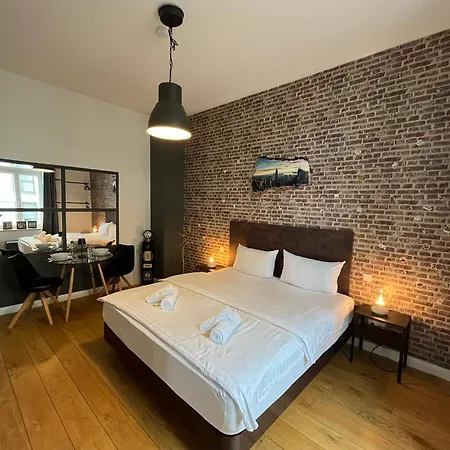 An Der Arena Apartman *