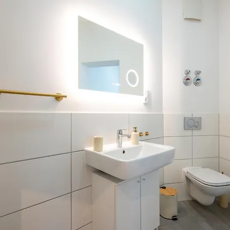 An Der Arena Apartman *