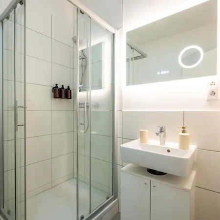An Der Arena Apartment *